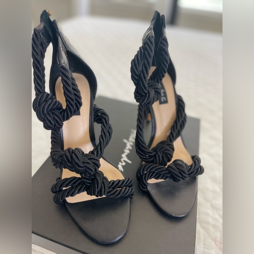 Alexandra G Heels - Picture 2 of 2